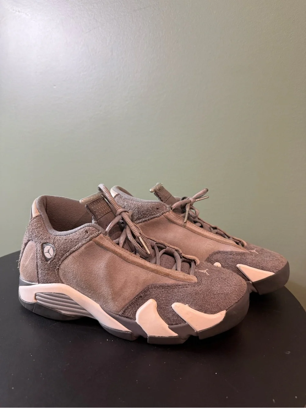 Jordan Low-Top Sneakers in Light Grey and White